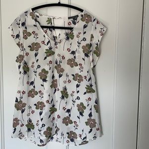 Floral top